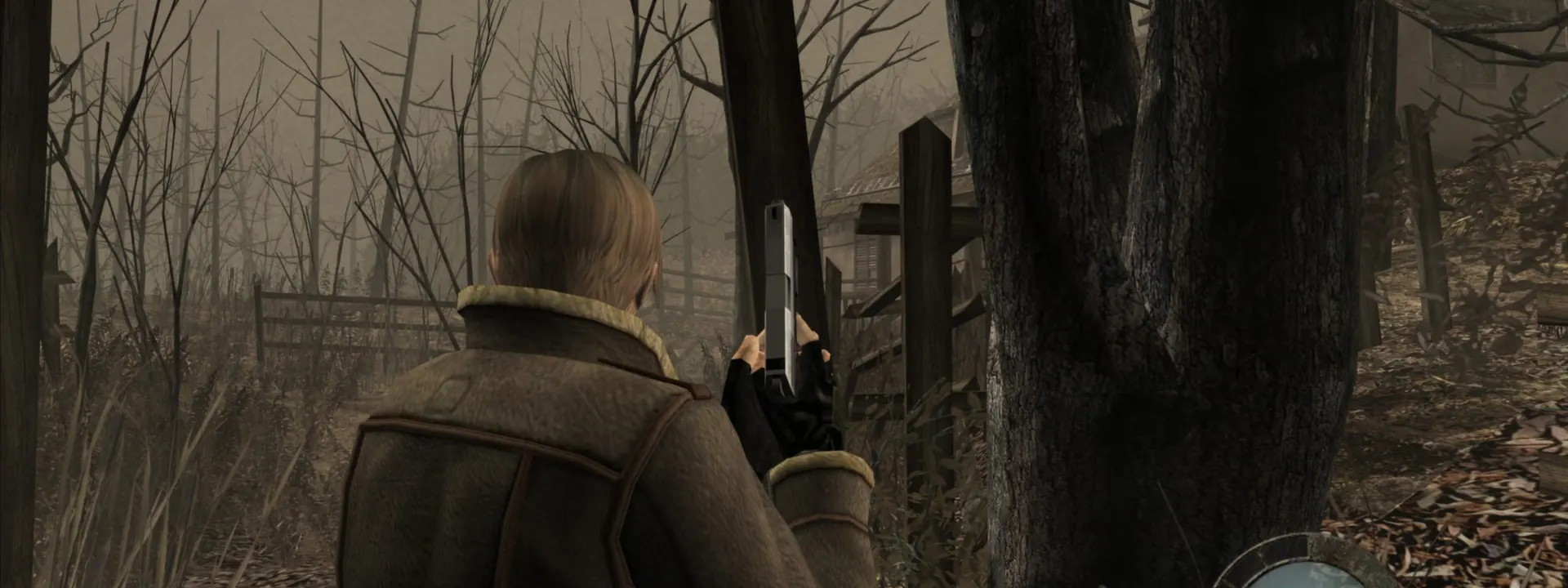 Resident Evil 4: Leon in the forest outside the village